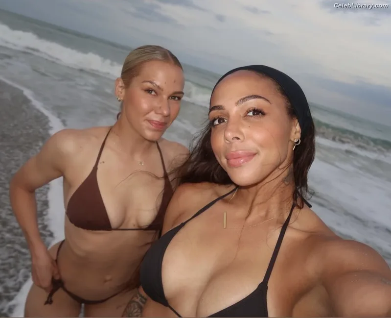 Sydney Leroux photo 11 of 13