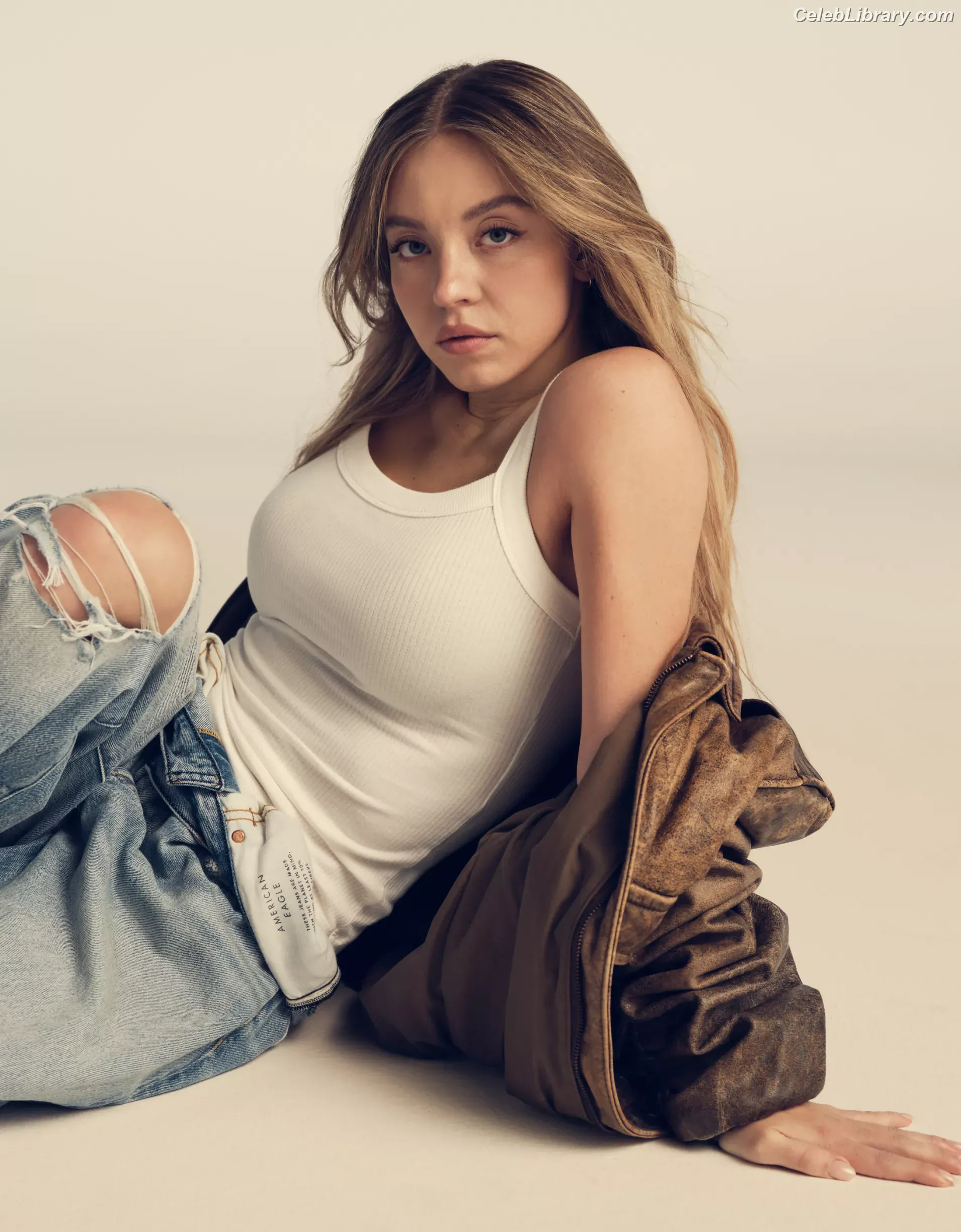 Sydney Sweeney photo 6 of 12030