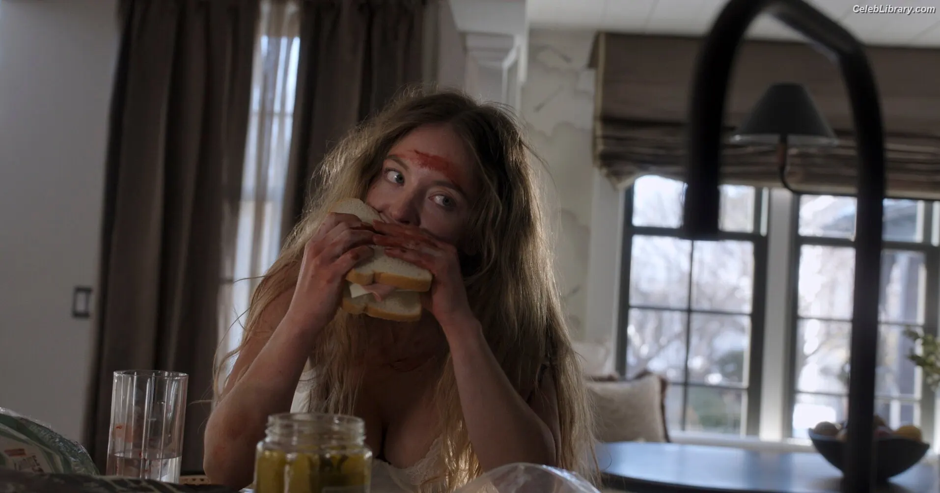Sydney Sweeney photo 14 of 12030