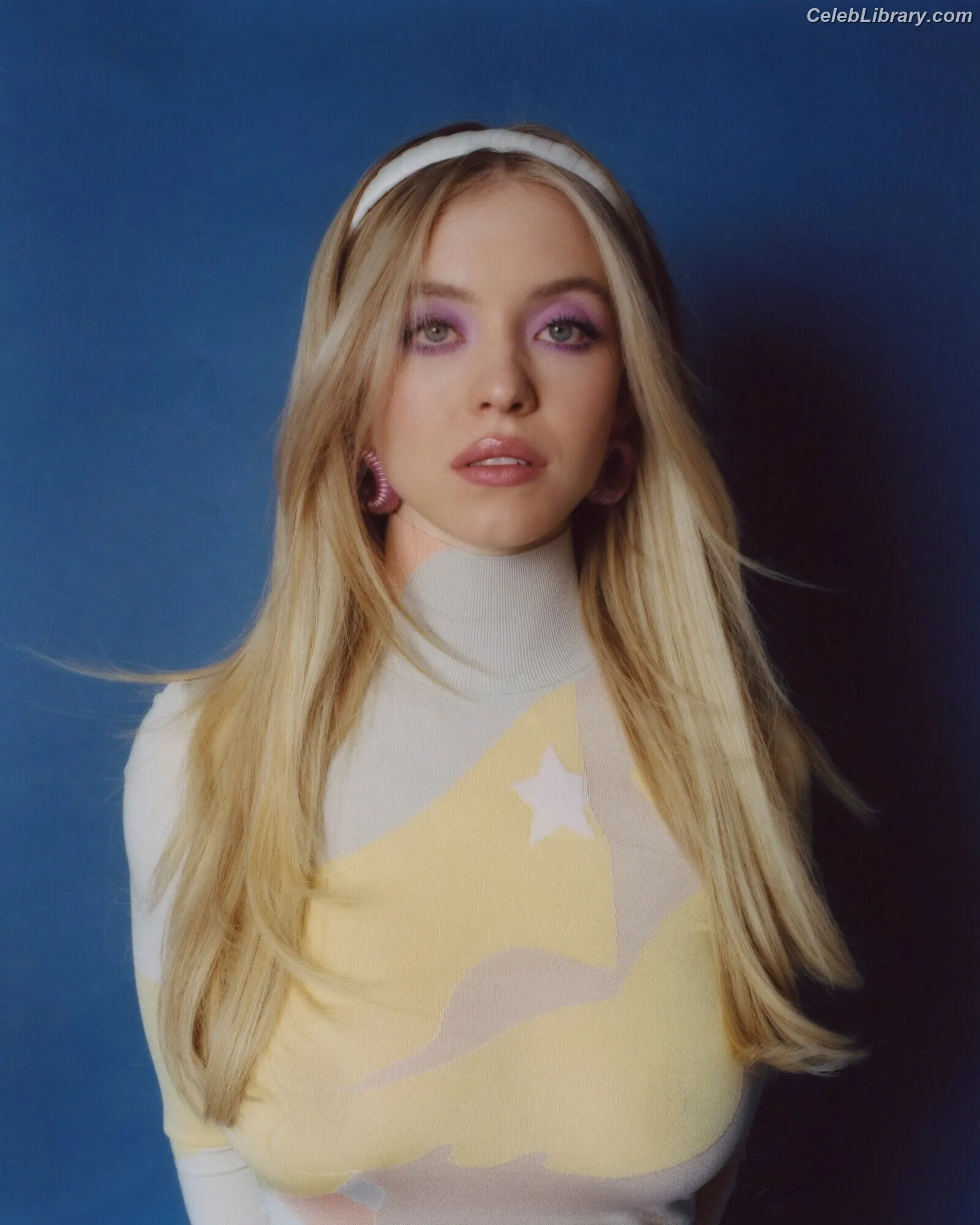 Sydney Sweeney photo 18 of 12030