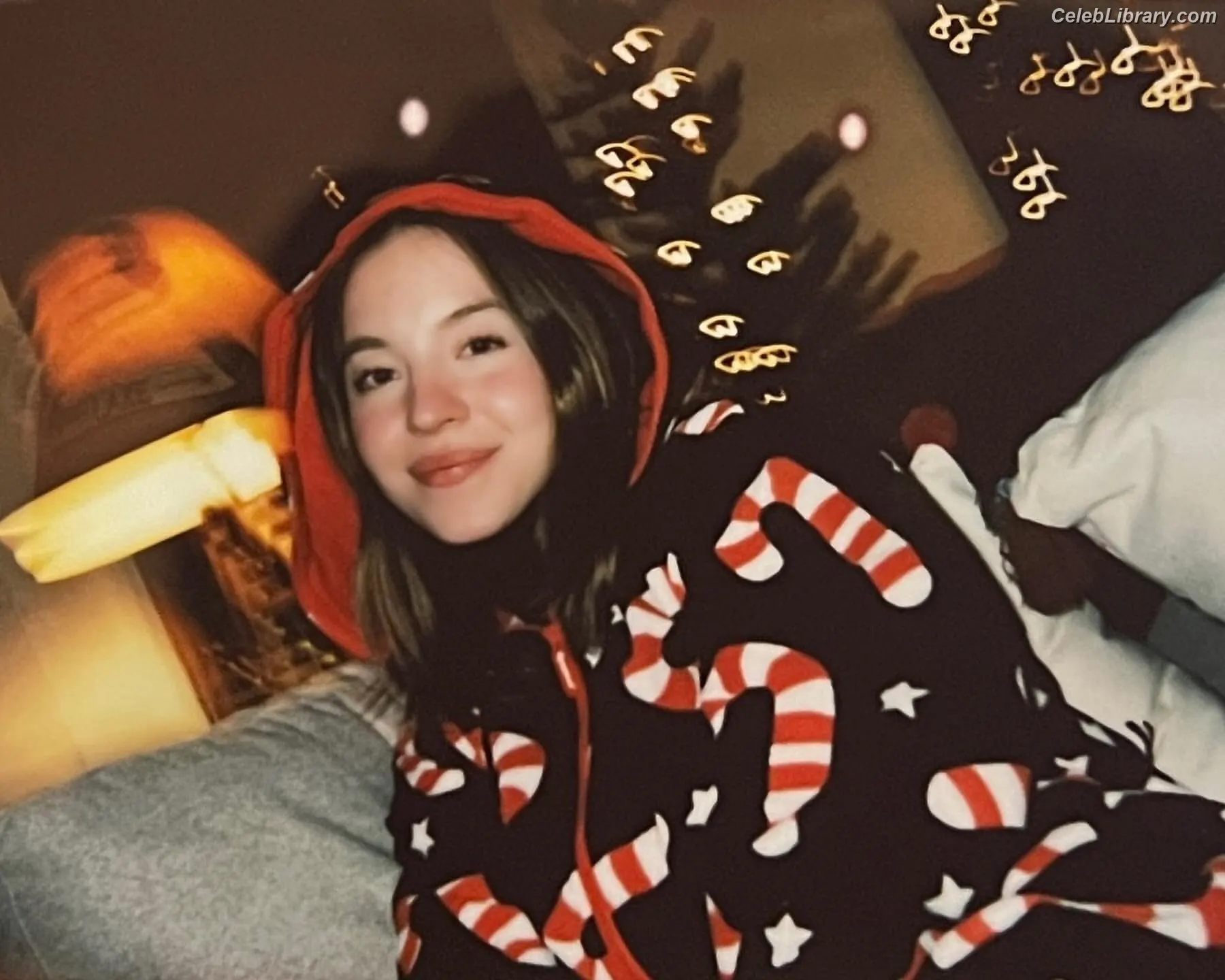 Sydney Sweeney photo 13 of 12030