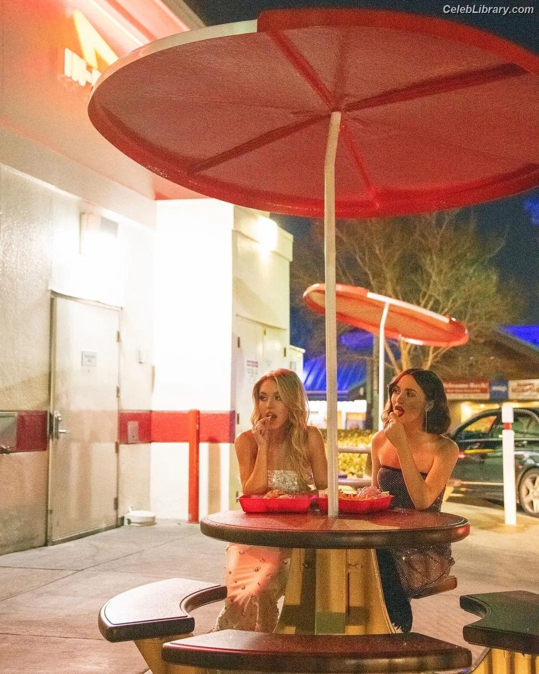 Sydney Sweeney photo 15 of 12030