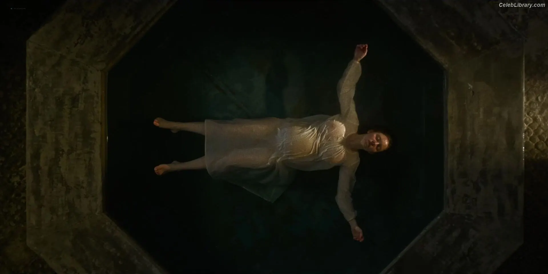 Sydney Sweeney photo 20 of 12030