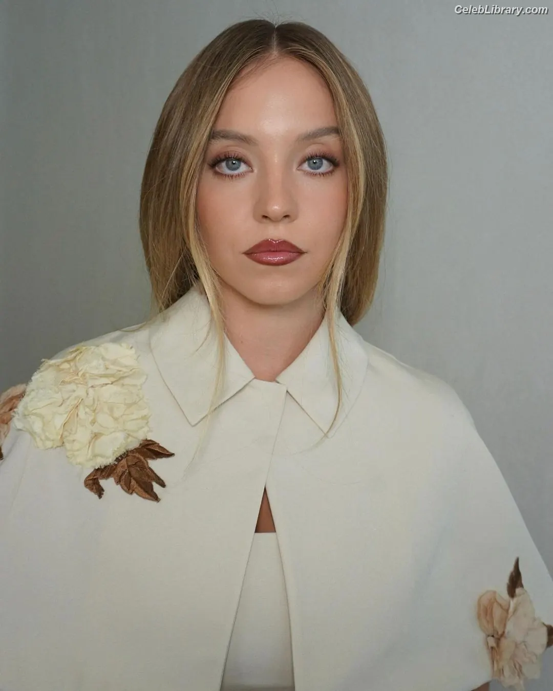Sydney Sweeney photo 11 of 12030