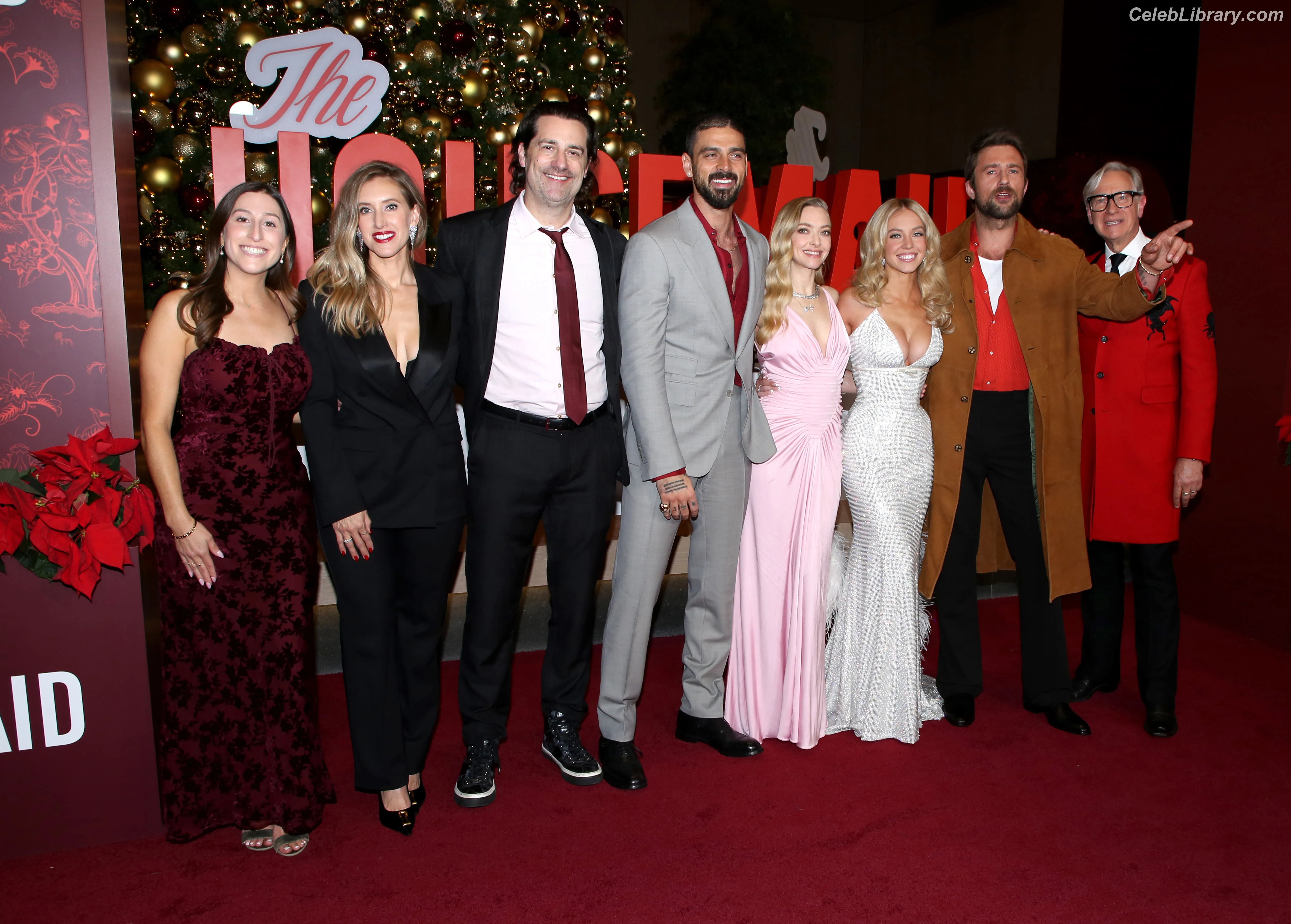 Sydney Sweeney photo 23 of 12030