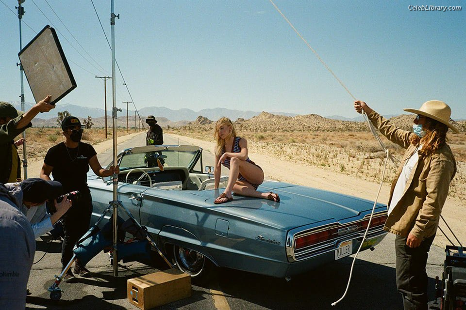 Sydney Sweeney photo 6 of 12007