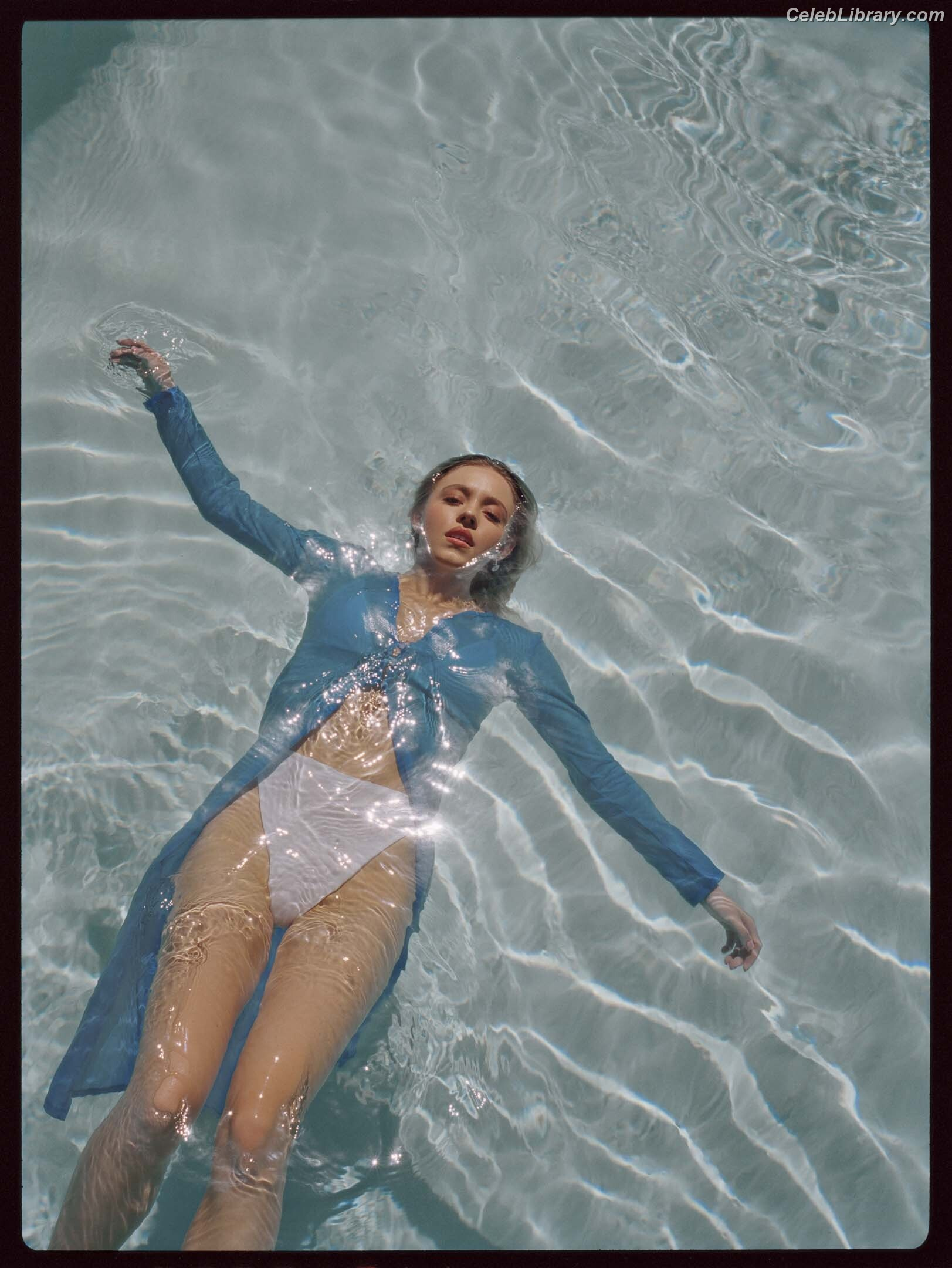 Sydney Sweeney photo 8 of 12007