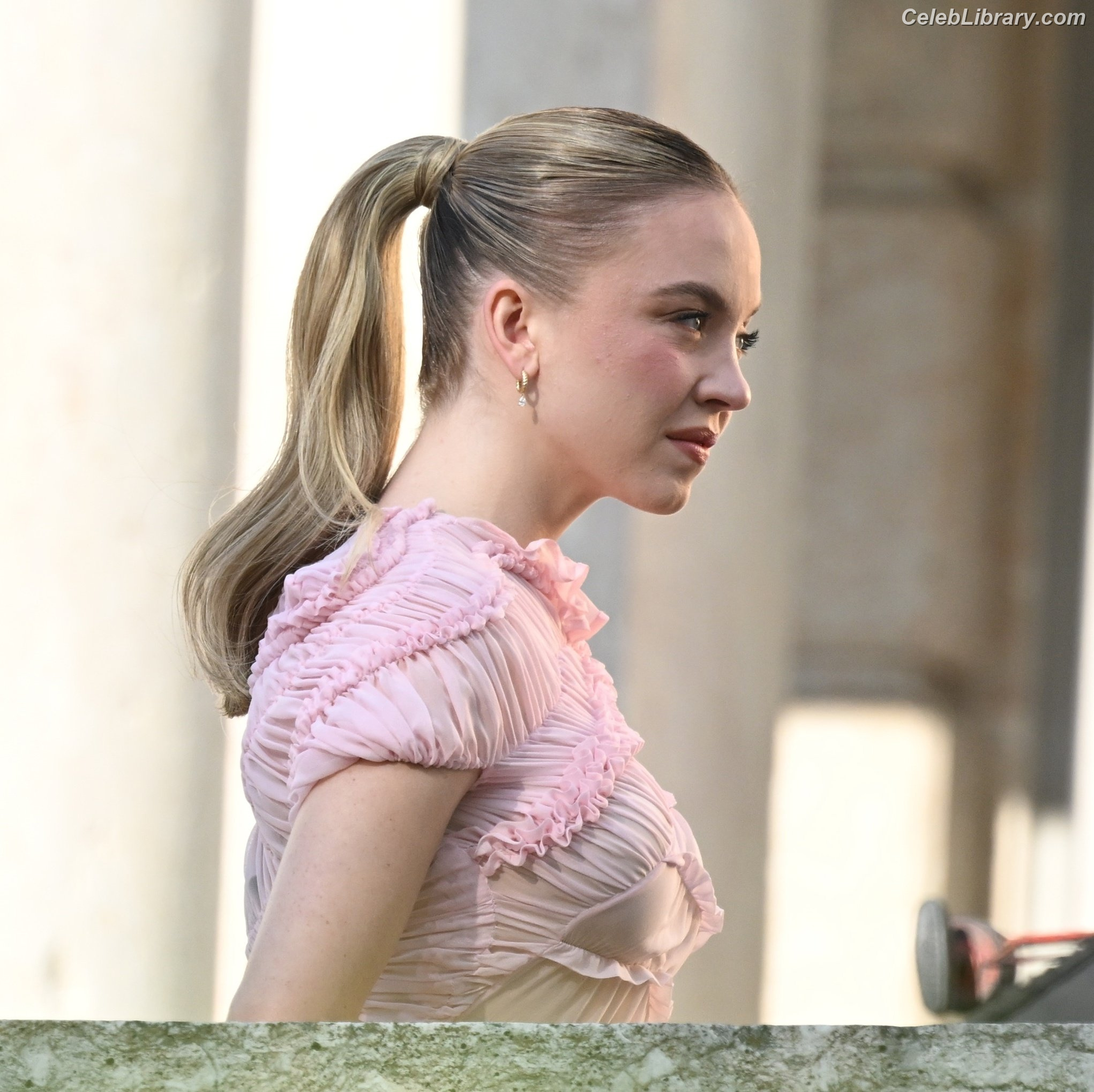 Sydney Sweeney photo 21 of 12007