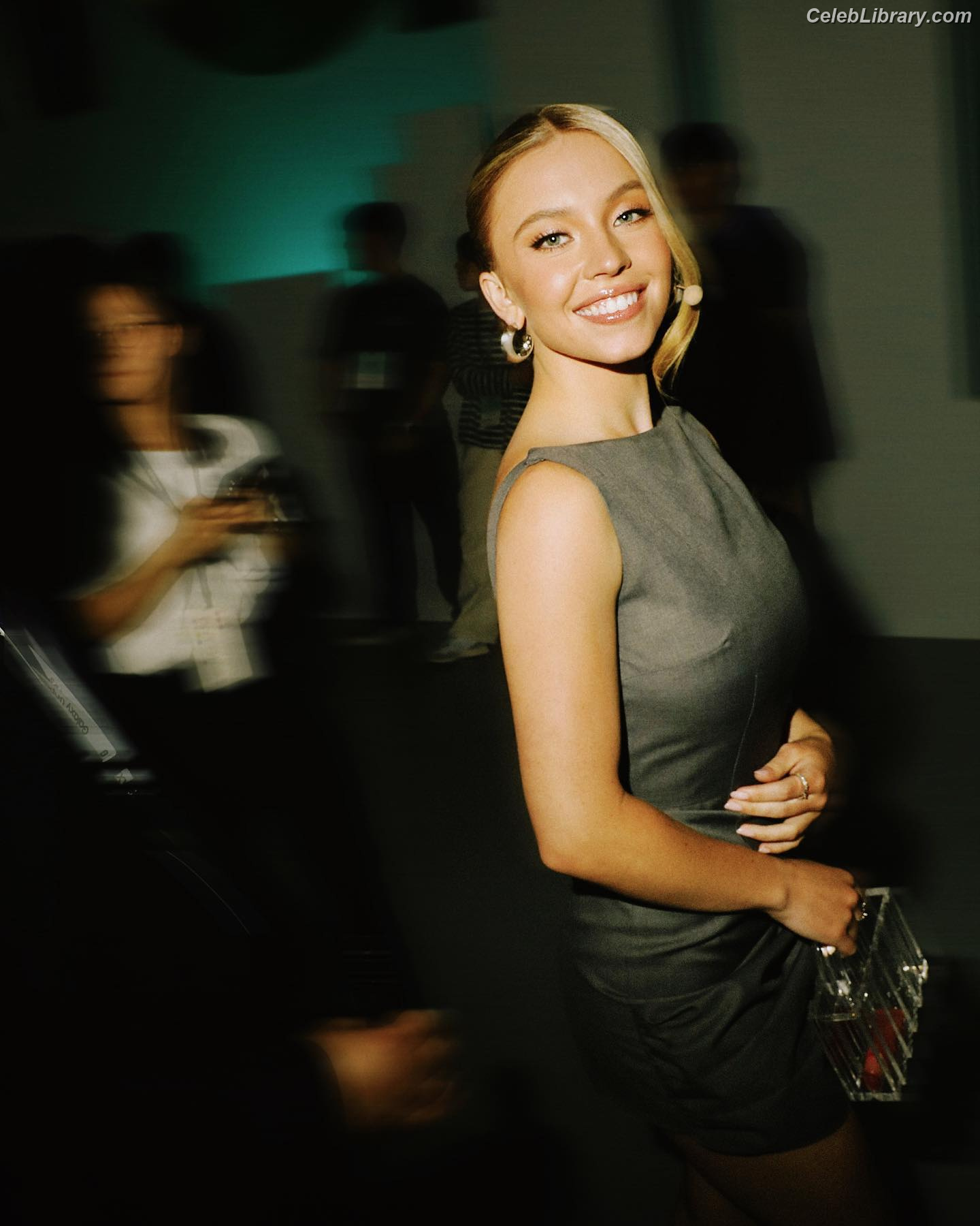 Sydney Sweeney photo 17 of 12007