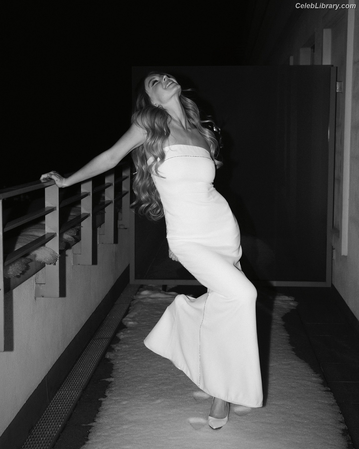 Sydney Sweeney photo 2 of 12007