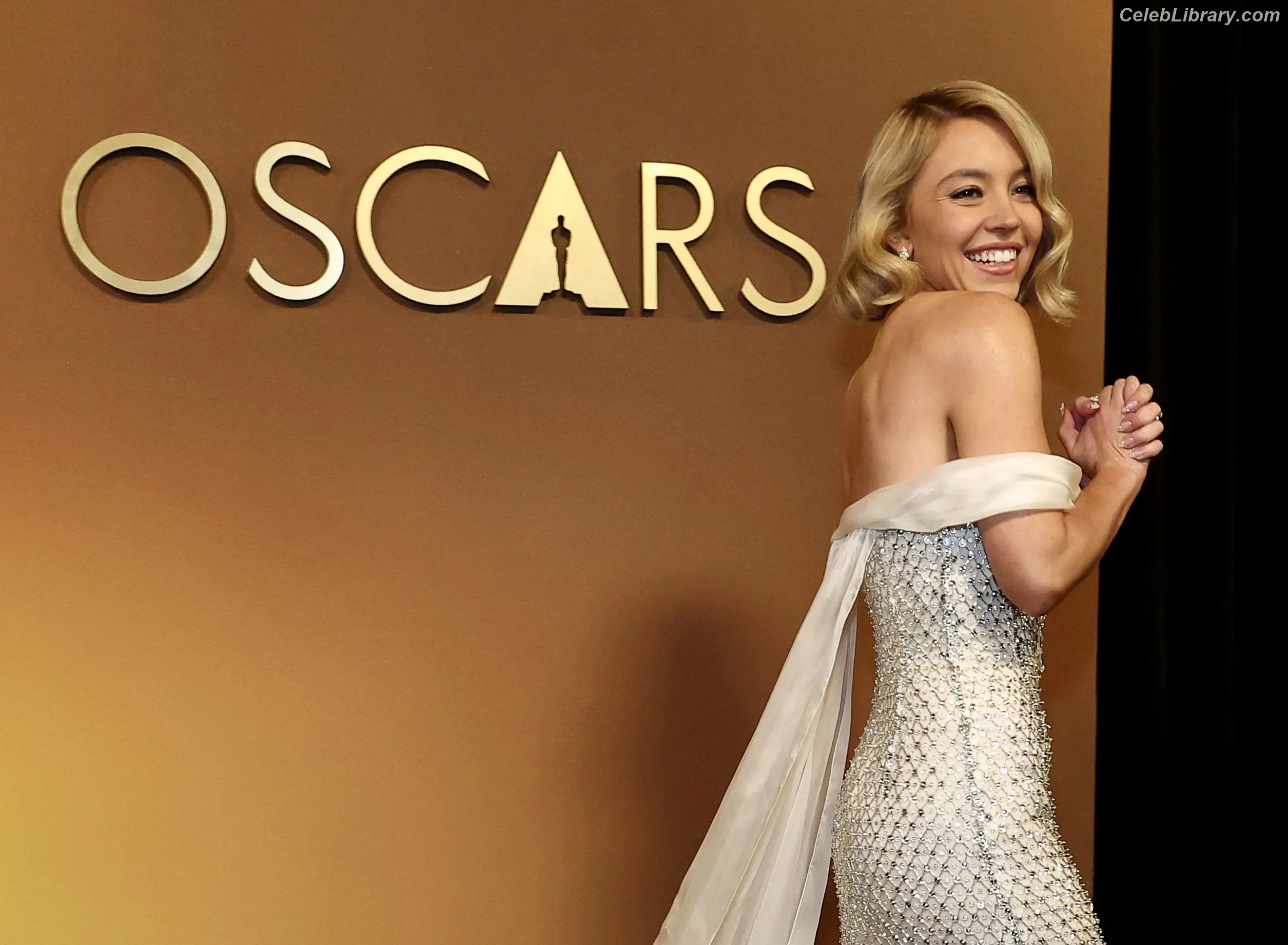 Sydney Sweeney photo 17 of 12030