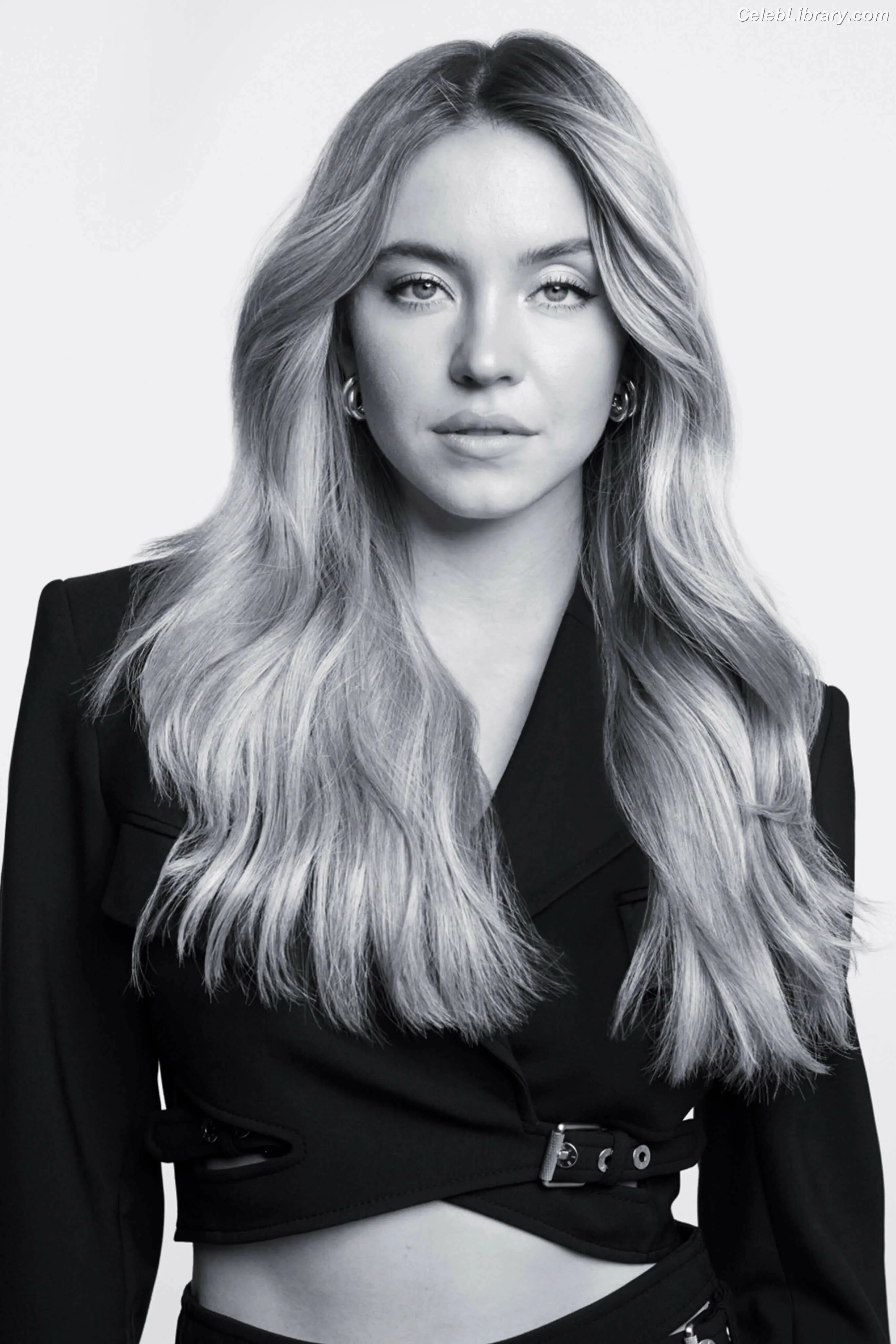 Sydney Sweeney photo 13 of 12030