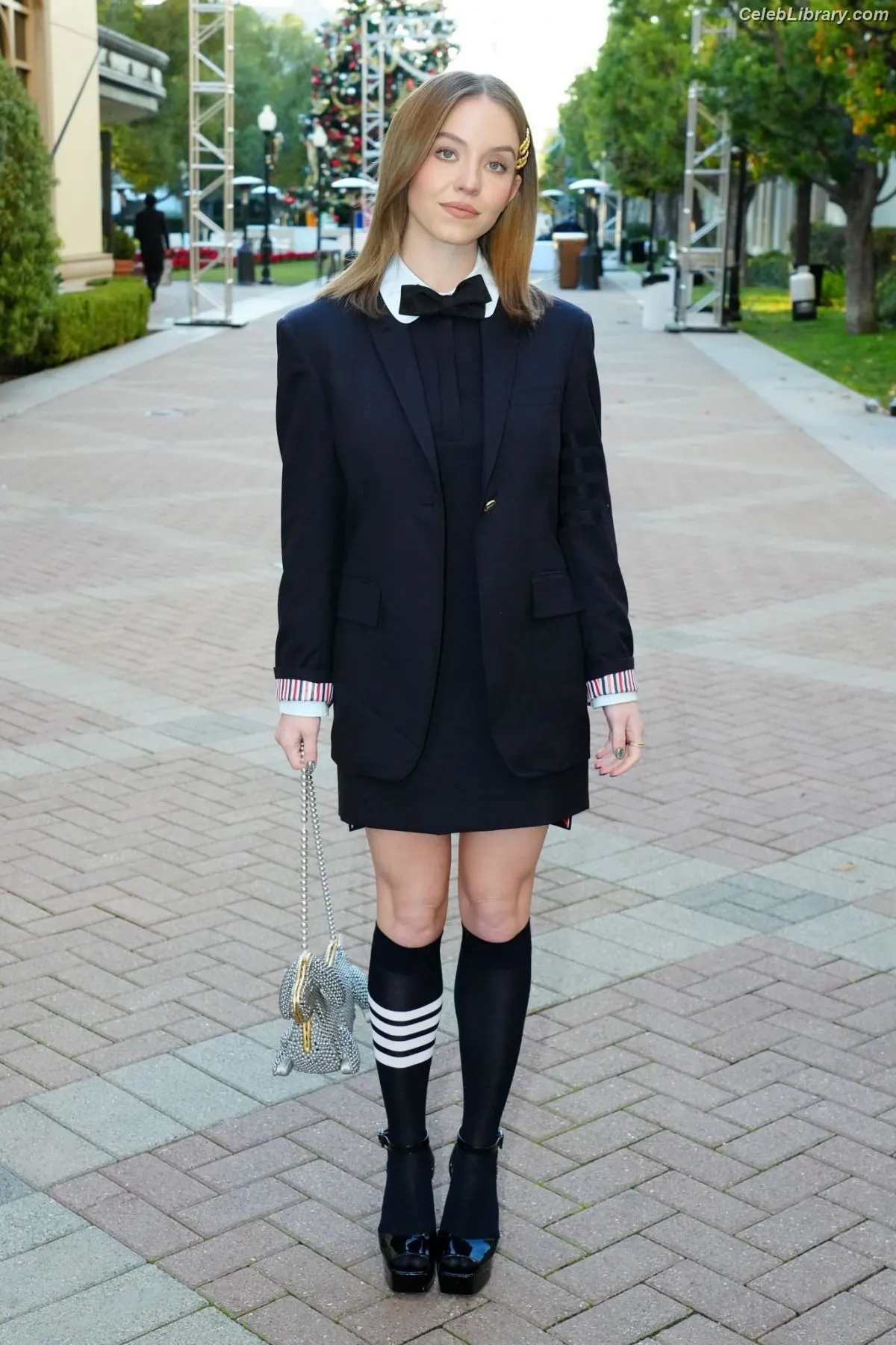 Sydney Sweeney photo 17 of 12030