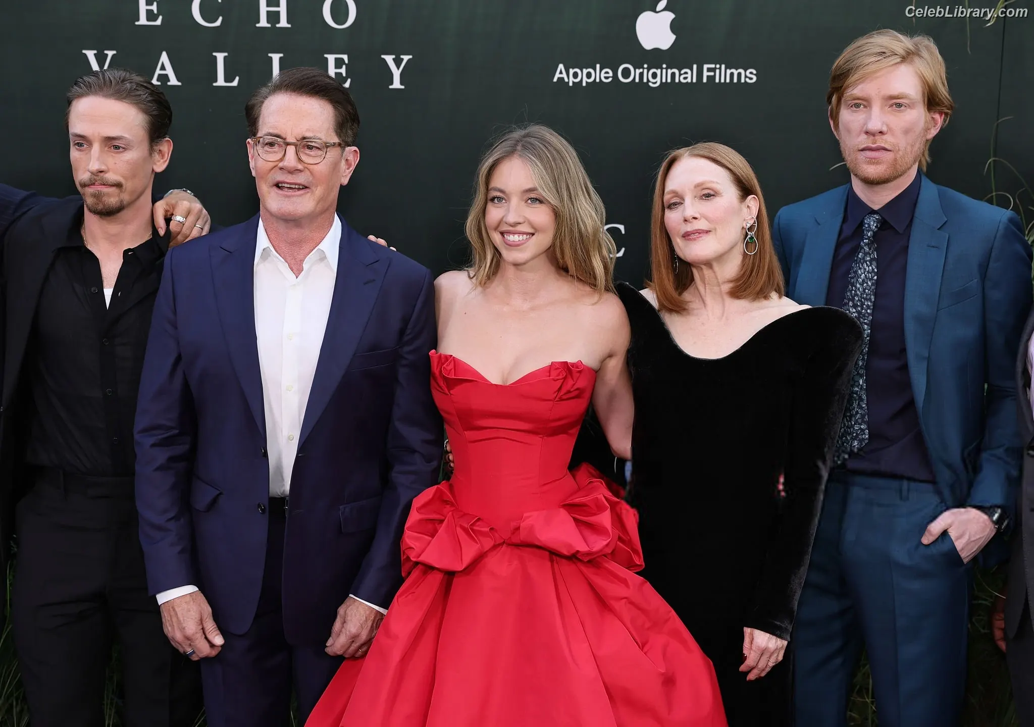 Sydney Sweeney photo 12 of 12030