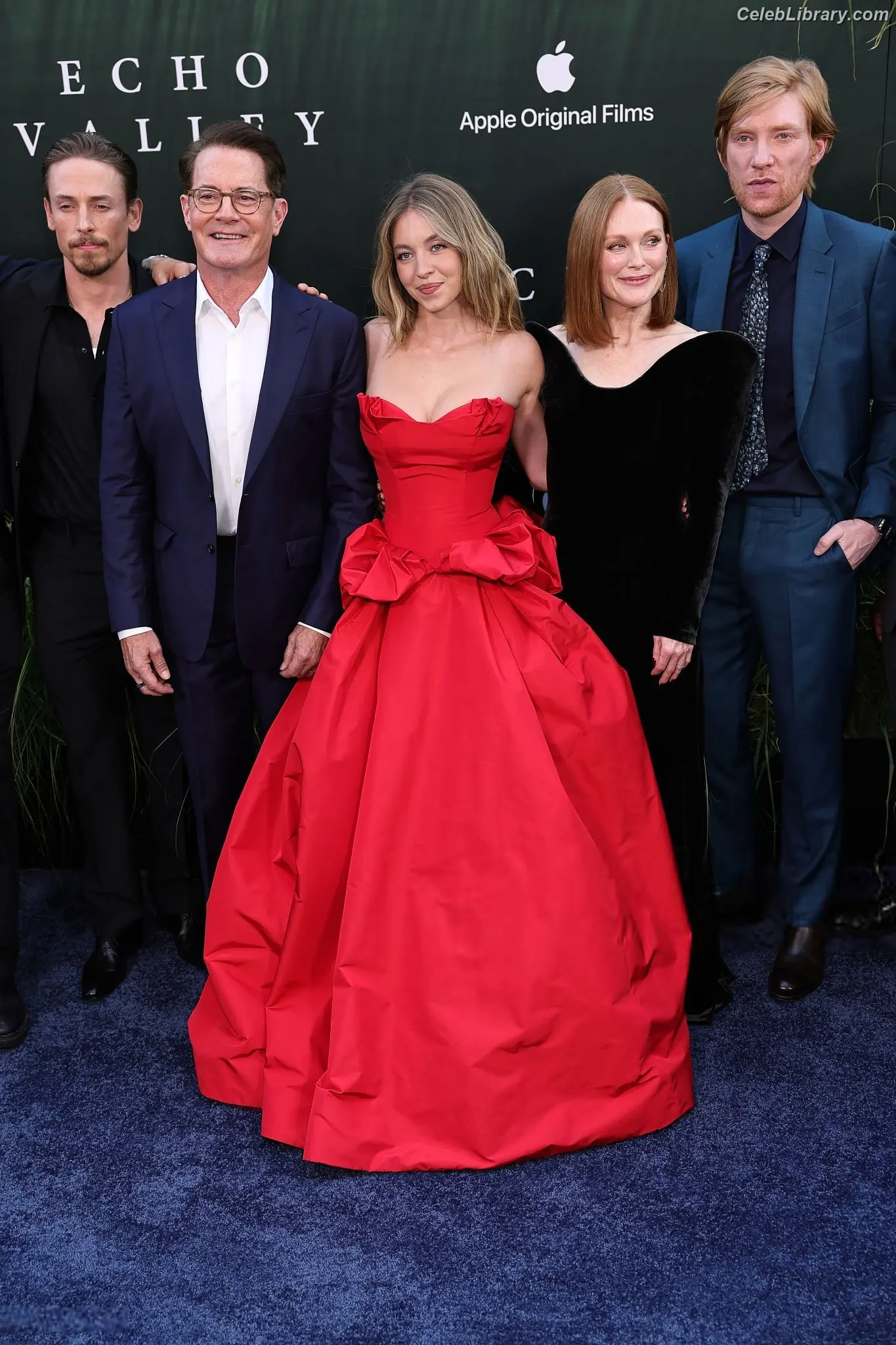 Sydney Sweeney photo 19 of 12030