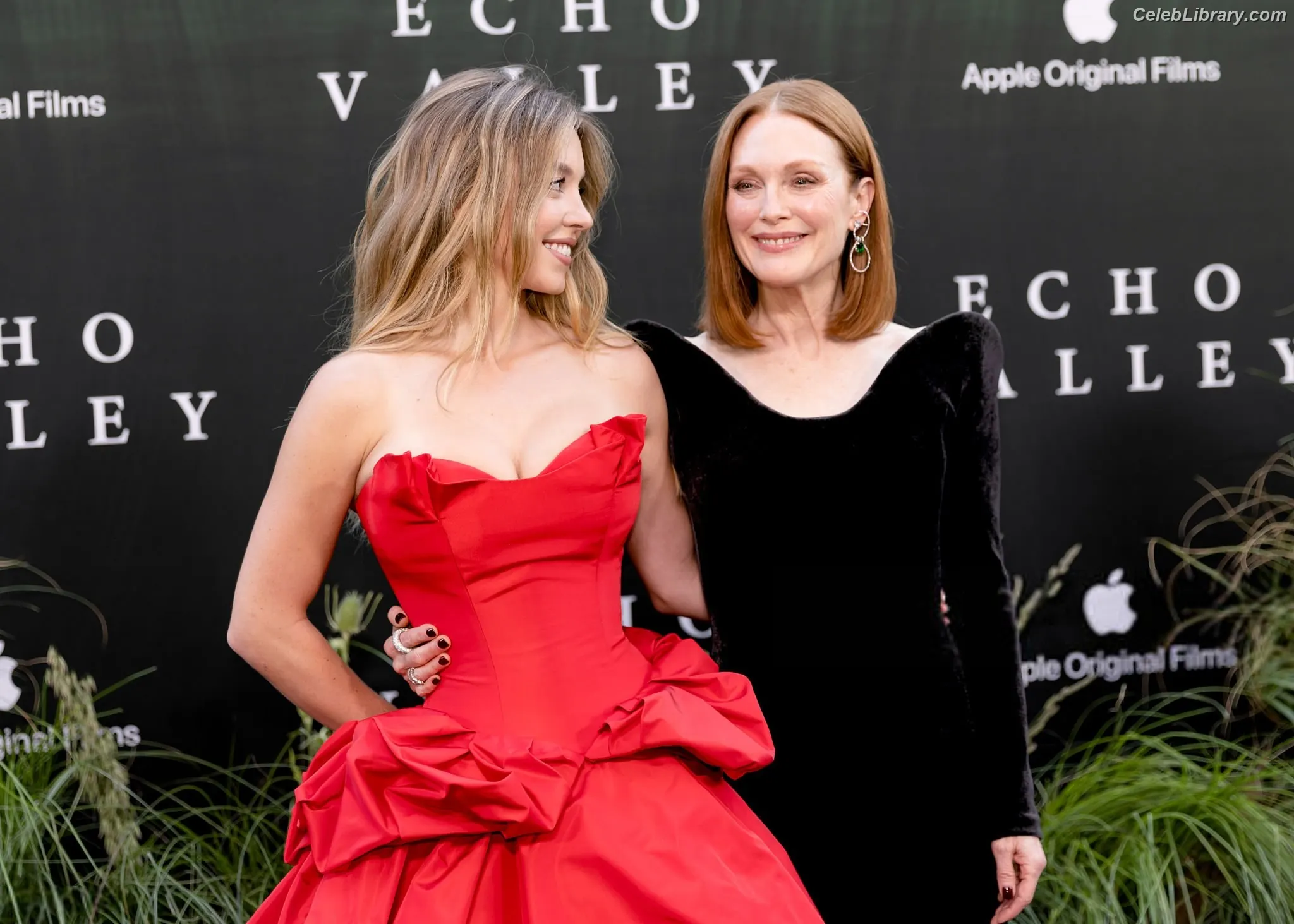 Sydney Sweeney photo 14 of 12030