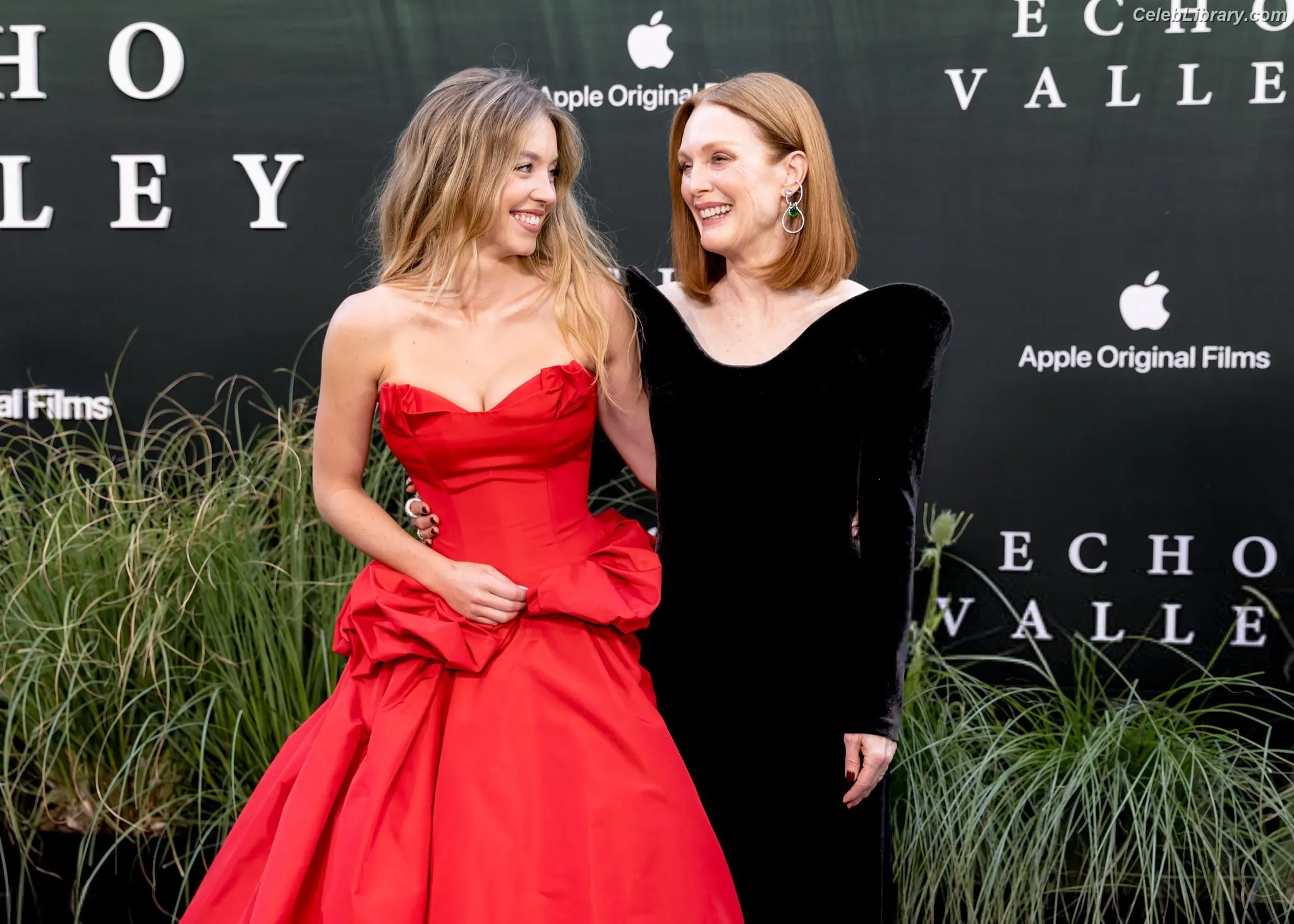 Sydney Sweeney photo 24 of 12030