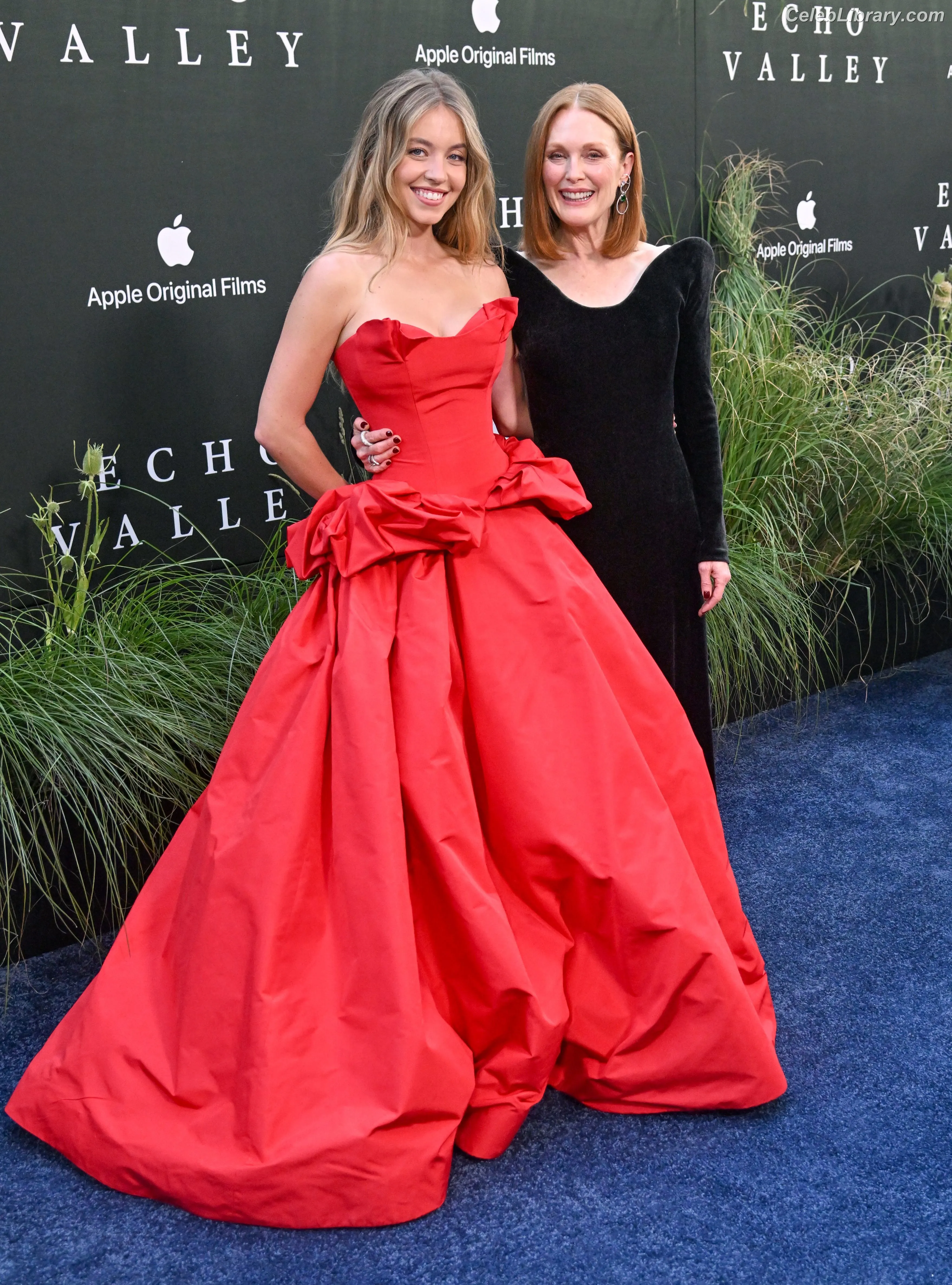 Sydney Sweeney photo 4 of 12030
