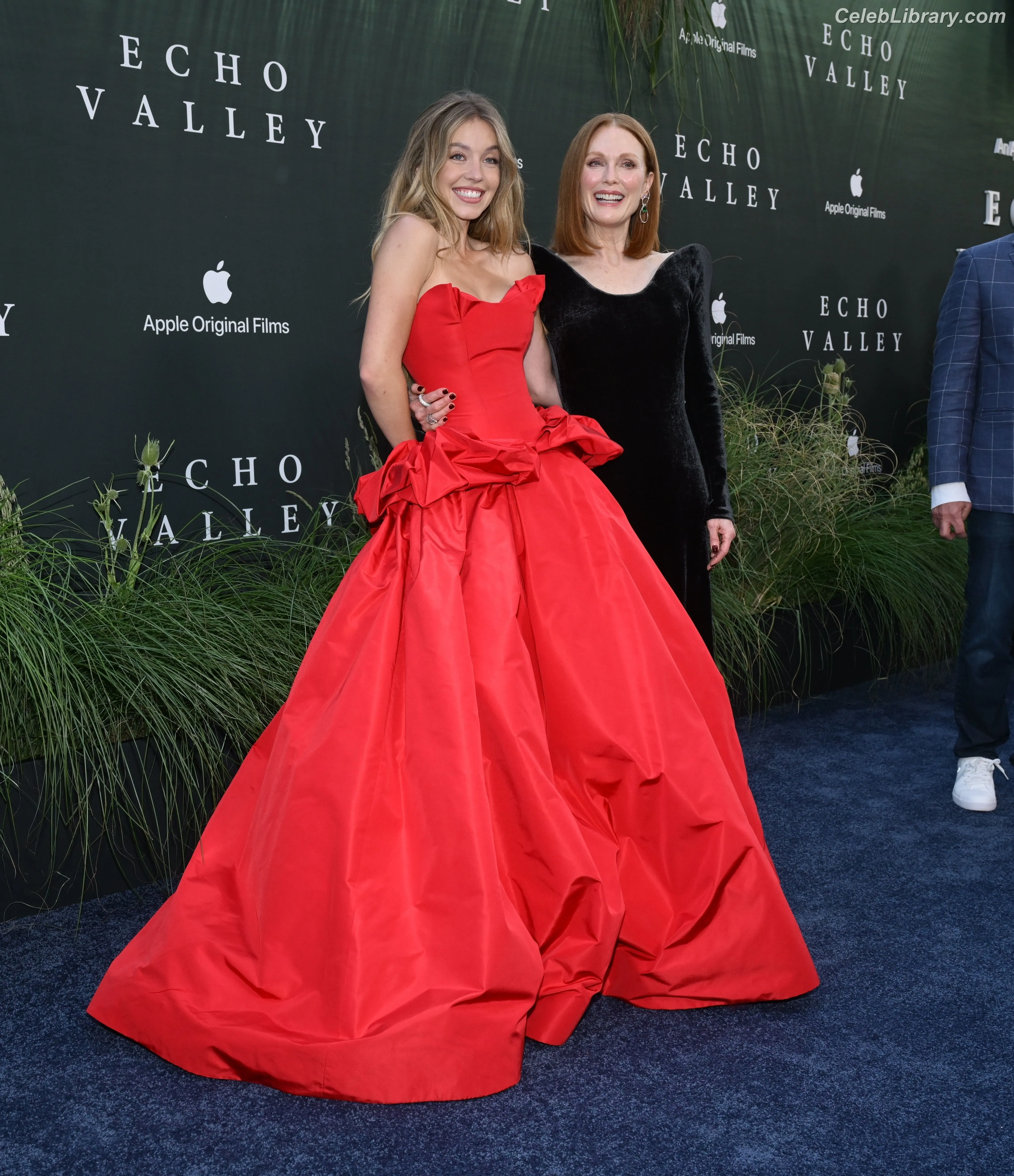 Sydney Sweeney photo 9 of 12030