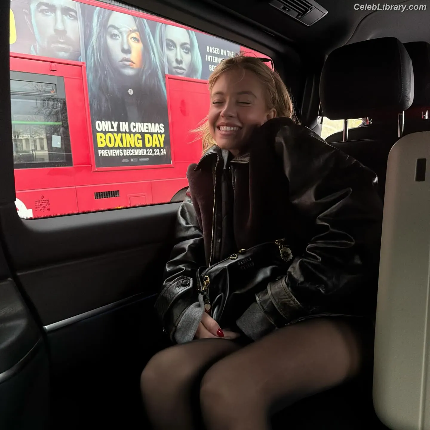 Sydney Sweeney photo 12 of 12030
