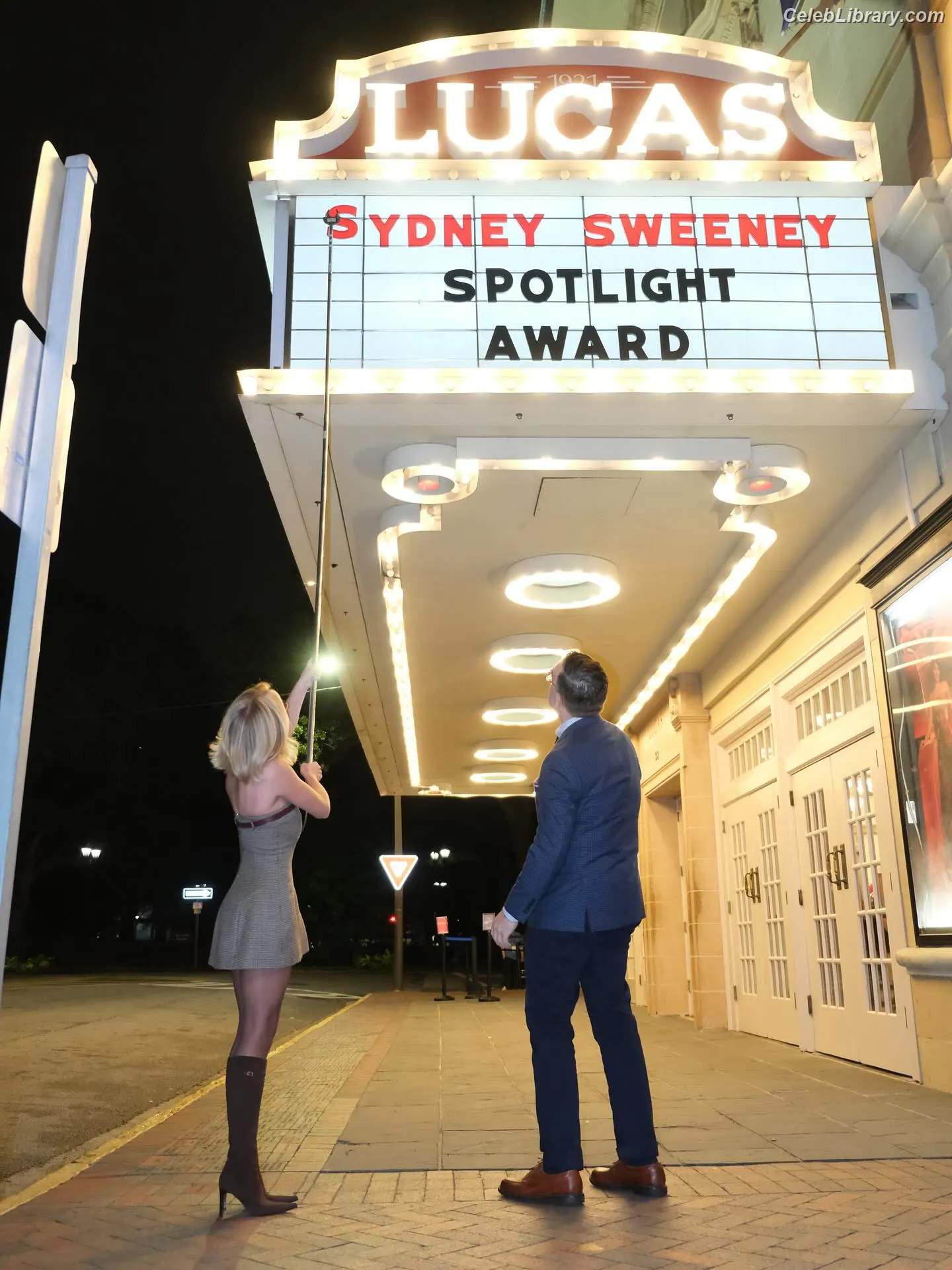 Sydney Sweeney photo 17 of 12030