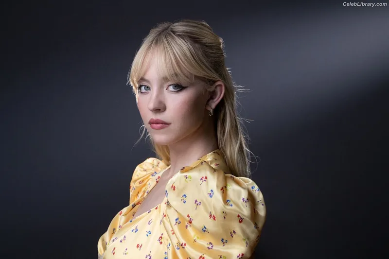 Sydney Sweeney photo 19 of 12007
