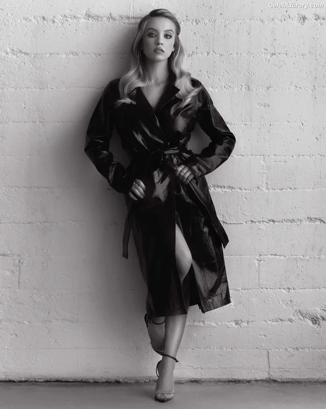 Sydney Sweeney photo 10 of 12007