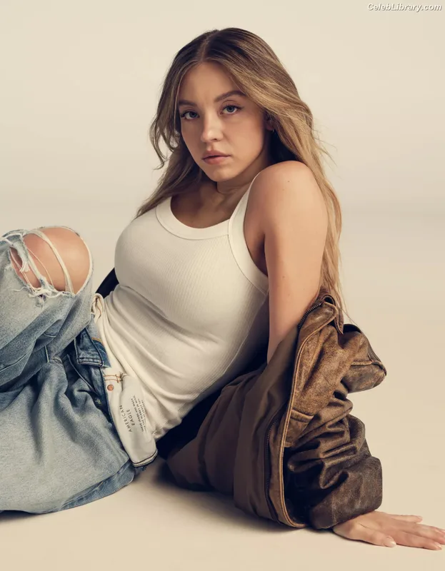 Sydney Sweeney photo 12 of 12007