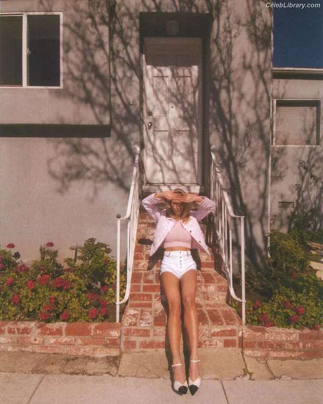 Sydney Sweeney photo 18 of 12007
