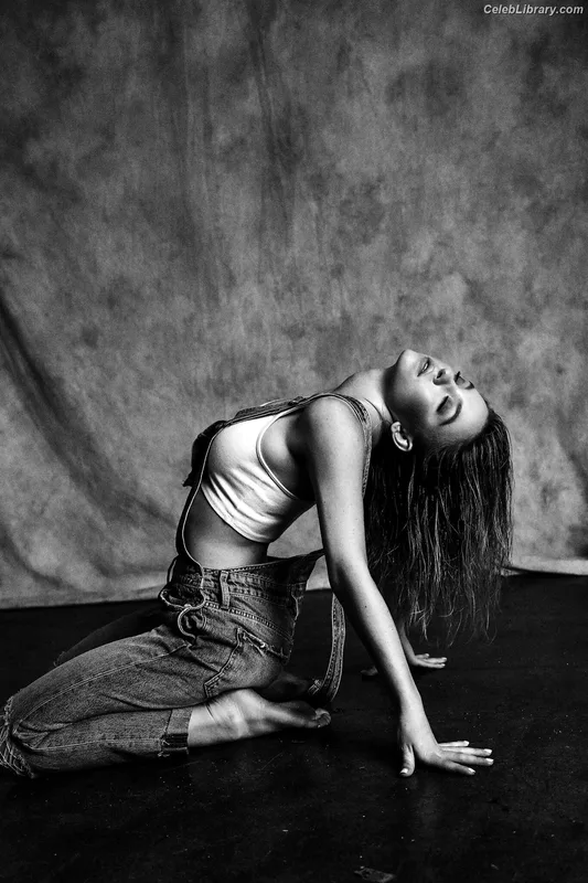 Sydney Sweeney photo 4 of 12007