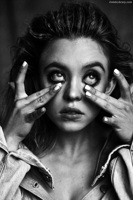 Sydney Sweeney photo 3 of 12007