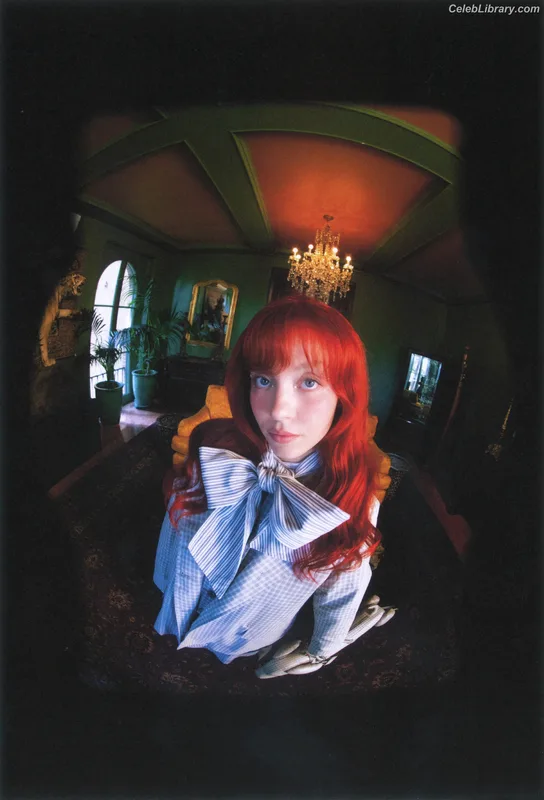 Sydney Sweeney photo 9 of 12007