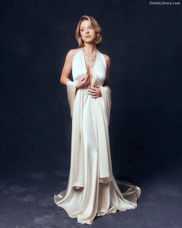 Sydney Sweeney photo 6 of 12007