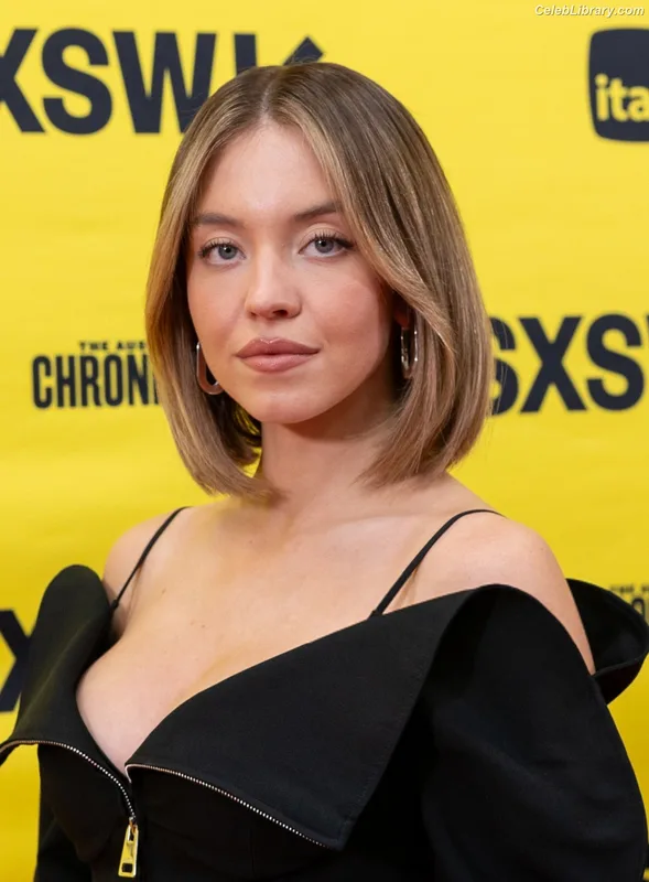 Sydney Sweeney photo 22 of 12007