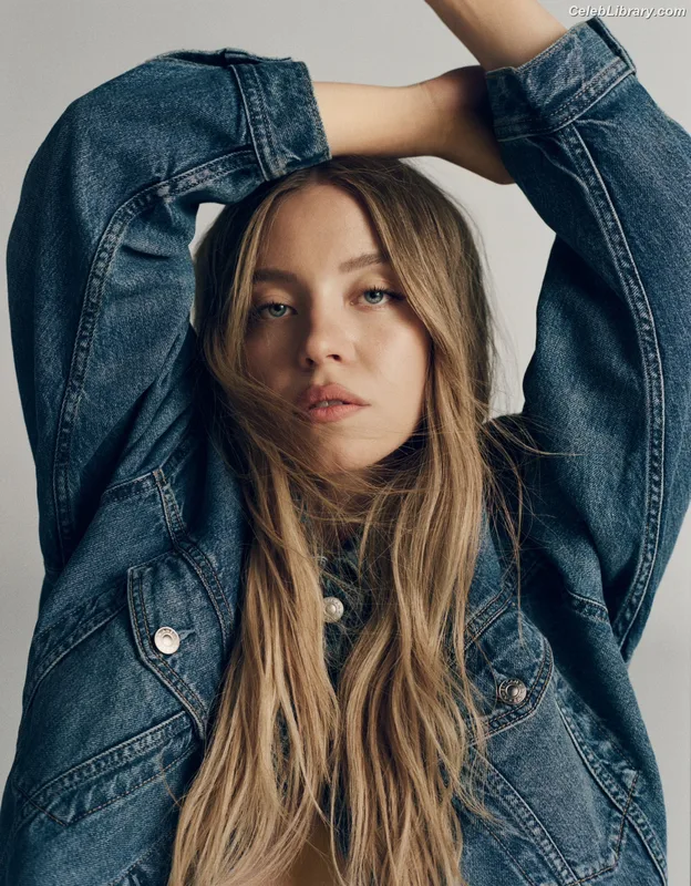 Sydney Sweeney photo 23 of 12007