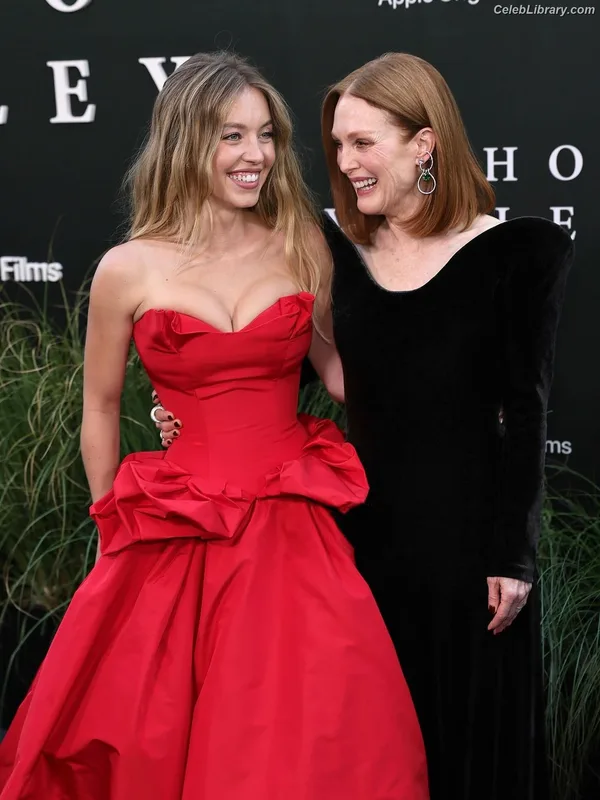 Sydney Sweeney photo 14 of 12007