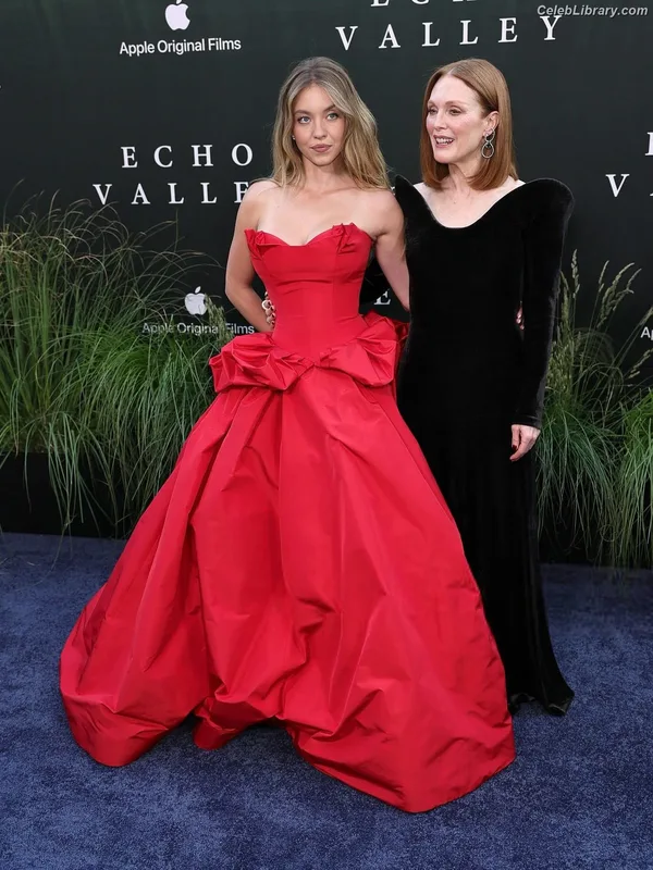 Sydney Sweeney photo 17 of 12007