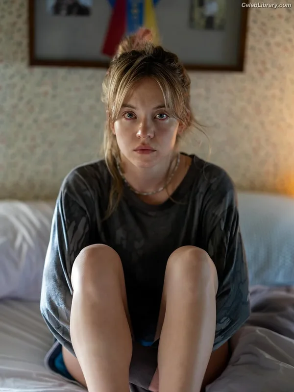 Sydney Sweeney photo 21 of 12007