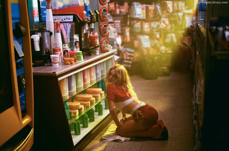 Sydney Sweeney photo 1 of 12007