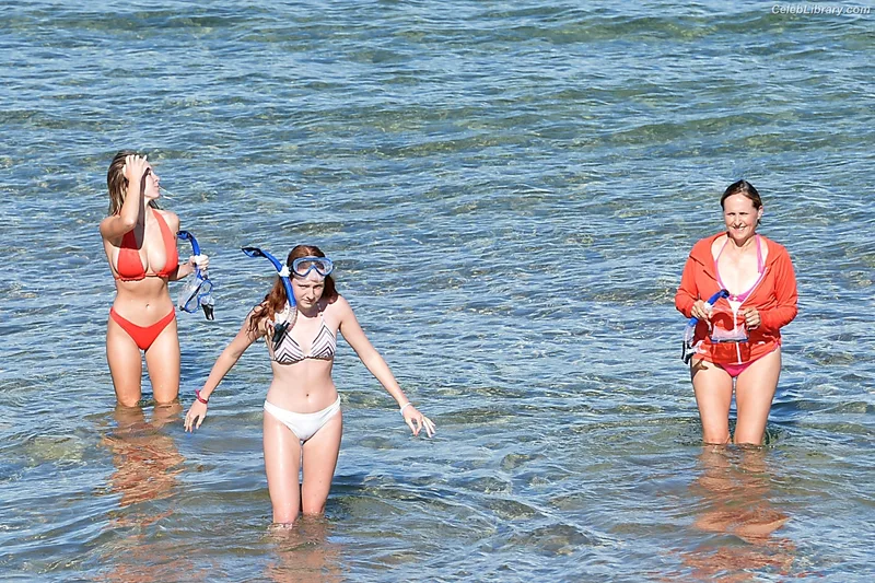 Sydney Sweeney photo 16 of 12007
