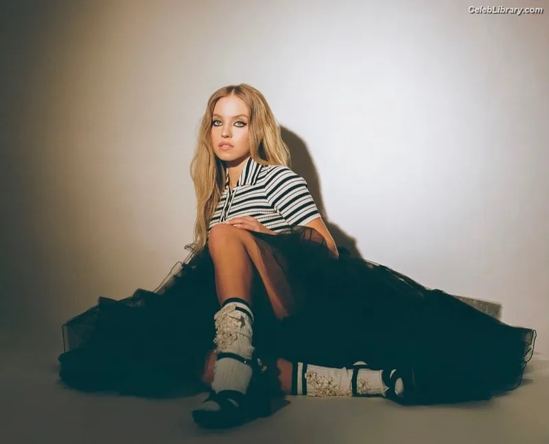 Sydney Sweeney photo 21 of 12007