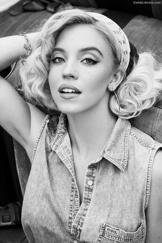 Sydney Sweeney photo 9 of 12007