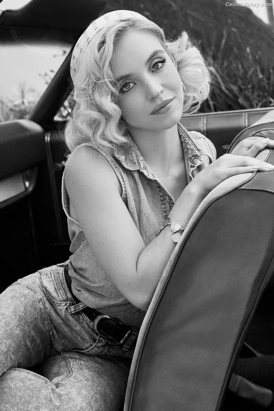 Sydney Sweeney photo 10 of 12007