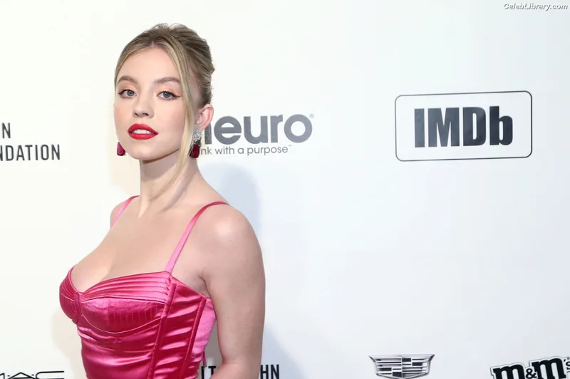 Sydney Sweeney photo 6 of 12007