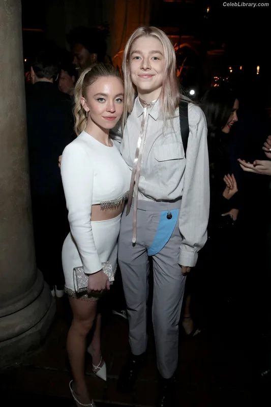 Sydney Sweeney photo 12 of 12007