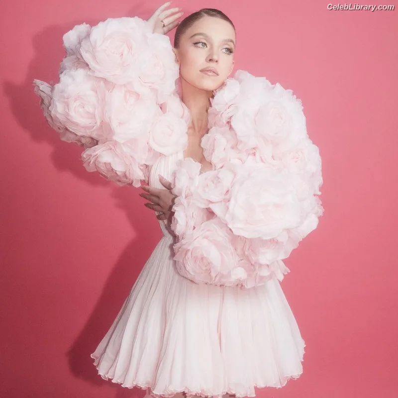 Sydney Sweeney photo 5 of 12007