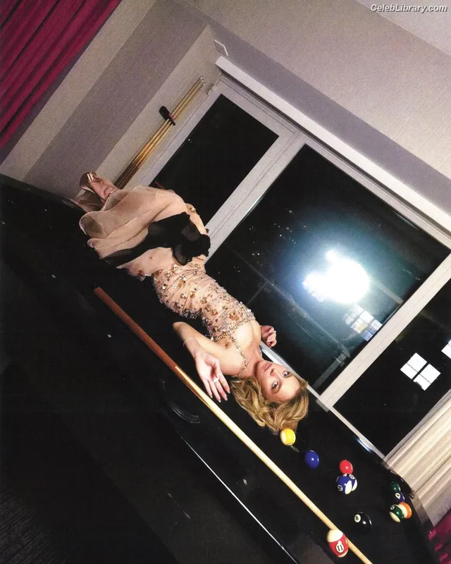 Sydney Sweeney photo 15 of 12007