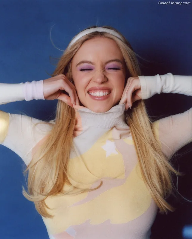 Sydney Sweeney photo 12 of 12007