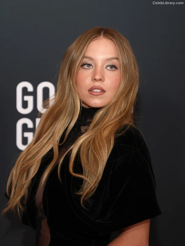 Sydney Sweeney photo 15 of 12007