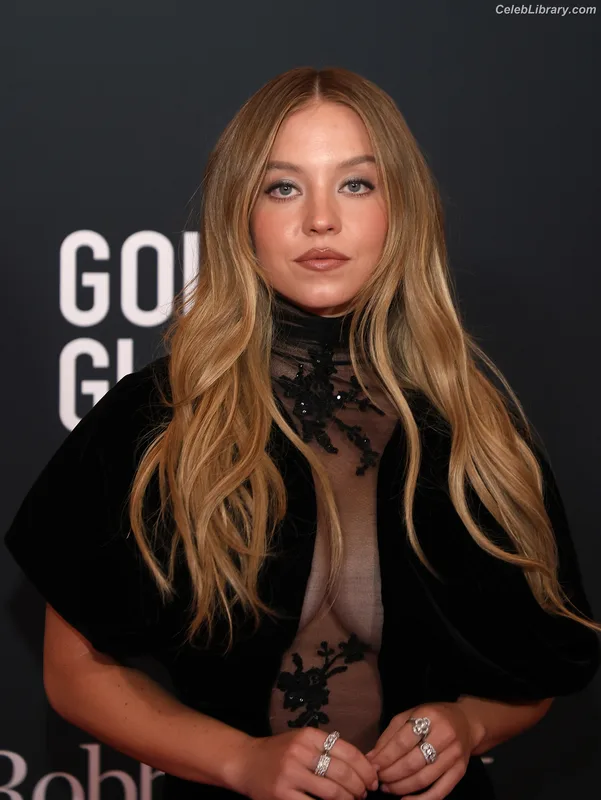 Sydney Sweeney photo 16 of 12007